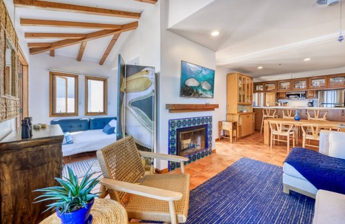 Avalon Condo | H894: Splendid Villa, ONLY 7 Steps, Breathtaking Ocean Views, Cart, Fireplace