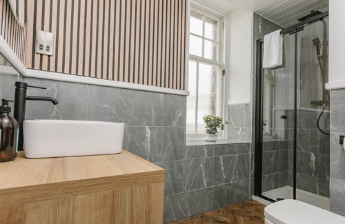St. Andrews Hotel | Haar with Rooms