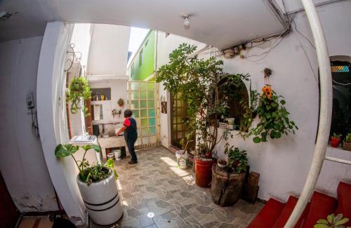 Arequipa House | Hab baño compartido, 10 cdas Plaza de Armas, con terraza y vista a los volcanes