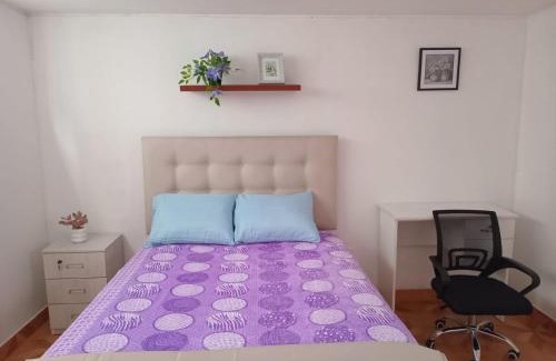 Santiago de Surco House | Habitación Doble Estándar con baño privado en Monterrico Sur