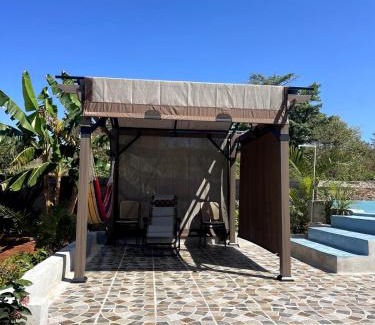 Las Galeras Apartment | Habitacion con Jacuzzy en Dani's Guest House