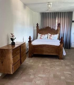 Las Galeras Apartment | Habitacion con Jacuzzy en Dani's Guest House
