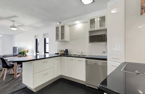 Mooloolaba Apartment | HACIENDA Apt 3- CANAL VIEWS AND COMFORT