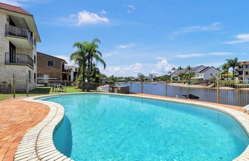 Mooloolaba Apartment | HACIENDA Apt 3- CANAL VIEWS AND COMFORT