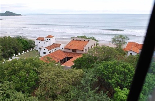 Playa Colorado House | Hacienda Colorado - on Colorados Surf Break