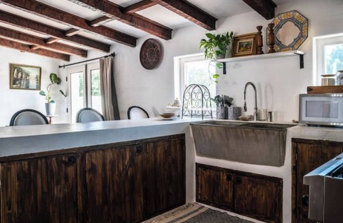 Fallbrook House | Hacienda Del Paisano