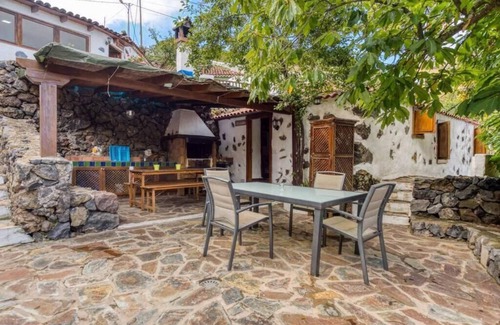 Icod de los Vinos Cottage | Hacienda Jardín de las Hespérides Eritía. Casa Rural en Medio del Bosque