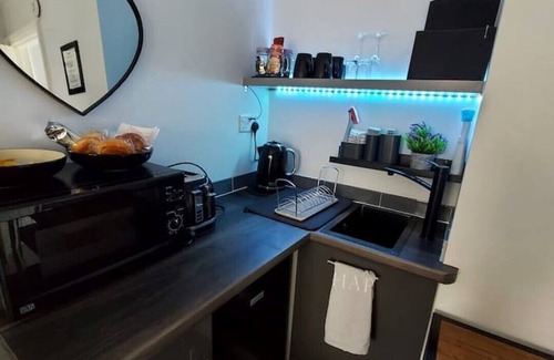 Wing Apartment | Hadrians Wall Studio Self contained 2 single/SKing
