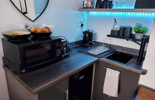 Wing Apartment | Hadrians Wall Studio Self contained 2 single/SKing