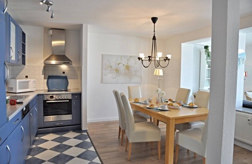 Laboe Apartment | Hafenblick 3 - Beautiful view of the yacht harbor