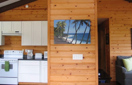 Keaau House | Hale Hulili Located in Beautiful Hawaiian Paradise Park