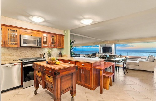 Diamond Head - Kapahulu - St. Louis Condo | Hale Kaimana by Gather: Lux Gold Coast Condo w/Ocean Views & Beach Access