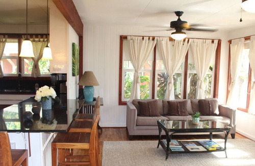 Haleiwa House | Haleiwa Hale in the the heart of Haleiwa Town!