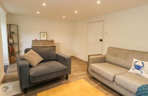 Beaminster House | Half Pint Cottage