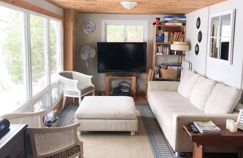Dysart et al Cottage | Haliburton Lake Cozy Cottage