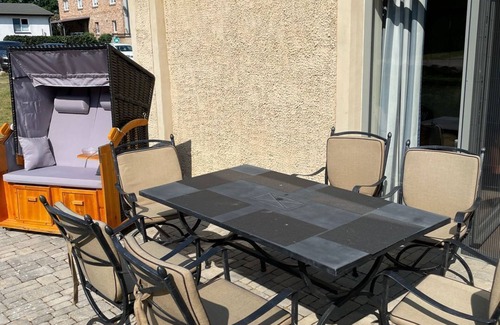 Stolpe Apartment | Halla RE-04 - The Halla coach house RE-04 - rural luxury holiday apartment with terrace