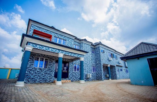 Ibadan Hotel | HALLEY K HOTEL
