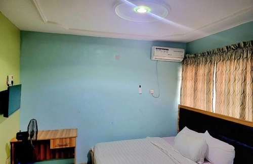 Ibadan Hotel | HALLEY K HOTEL