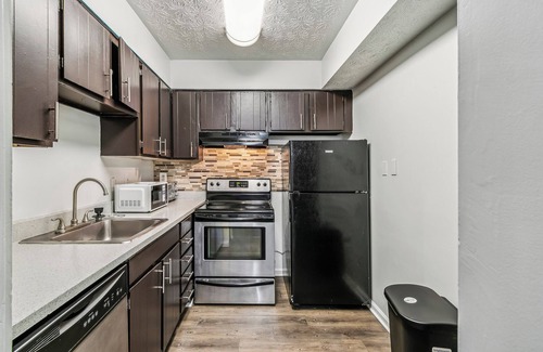 Cumberland Apartment | Halsten at Vinings 309 spacious 1 Bed 1 Bath