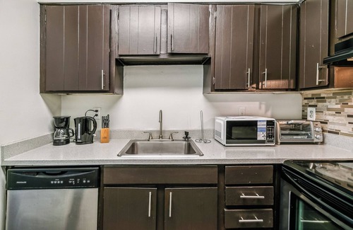 Cumberland Apartment | Halsten at Vinings 309 spacious 1 Bed 1 Bath