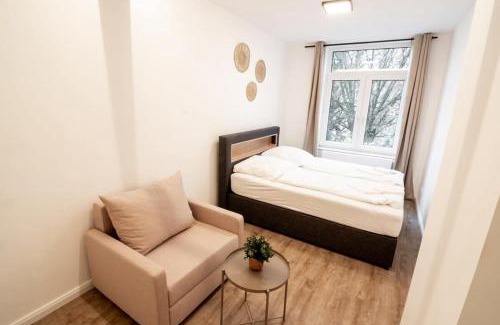 Eimsbuettel Apartment | Hamburg Gem for 12