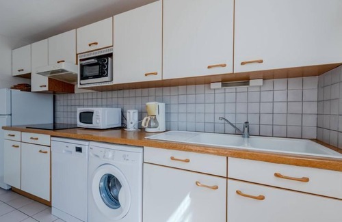 Le Barcares House | Hameau des Tamarins by Interhome