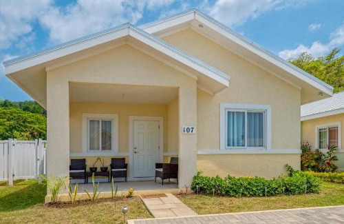Lucea Villa | Hamilton @ Oceanpointe a serene 2bed 2 bath Villa