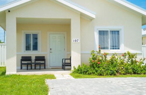 Lucea Villa | Hamilton @ Oceanpointe a serene 2bed 2 bath Villa