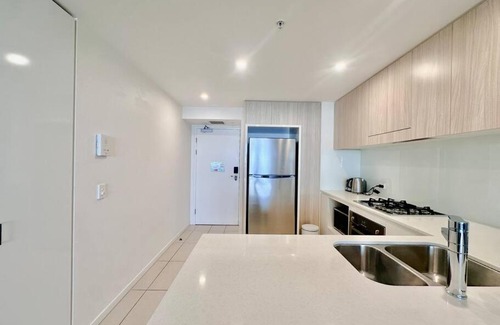 Hamilton Apartment | Hamilton Riverside Luxury Apartment w Carpark