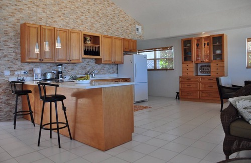 Tibbett's Turn House | Hammock Moon - Two Bedroom House Directly on Beach with Gazebo