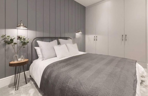 Frognal and Fitzjohns Apartment | Hampstead Hush- 2 bedroom with Garden