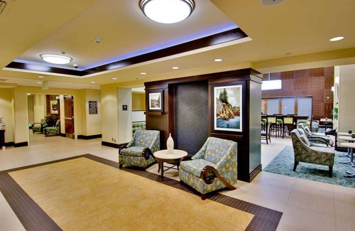 Moreno Valley Hotel | Hampton Inn and Suites Moreno Valley