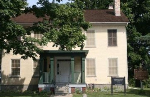 Austinburg Hotel | Hampton Inn Ashtabula