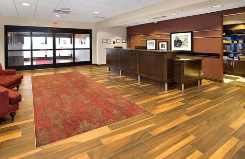 Homeacre-Lyndora Hotel | Hampton Inn Butler