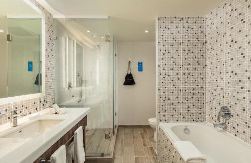 Tijuana Hotel | Hampton Inn By Hilton Tijuana