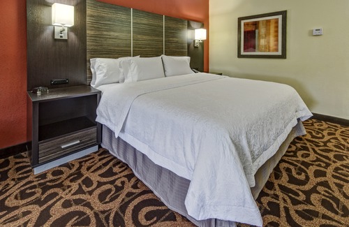 Baytown Hotel | Hampton Inn Houston Baytown