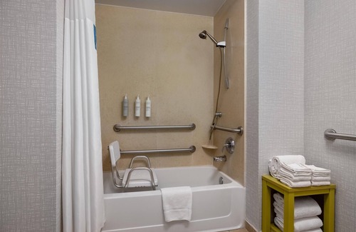 North Las Vegas Hotel | Hampton Inn Las Vegas North Speedway