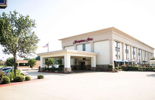 Marshall Hotel | Hampton Inn Marshall