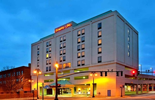 Massillon Hotel | Hampton Inn Massillon
