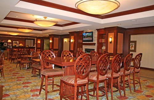 McHenry Hotel | Hampton Inn McHenry