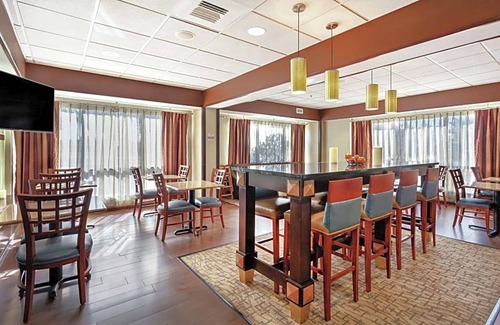 Melbourne Hotel | Hampton Inn Melbourne