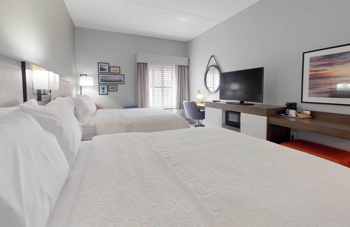 Saint Simons Heights Hotel | Hampton Inn St. Simons Island
