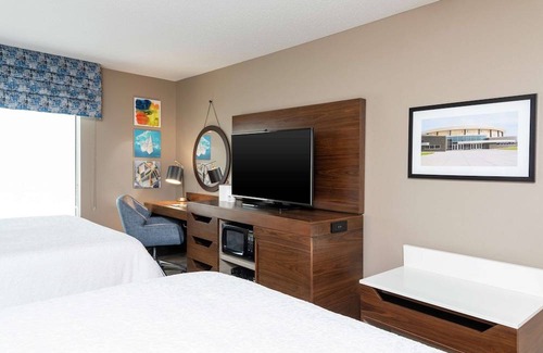 Marshalltown Hotel | Hampton Inn & Suites Marshalltown