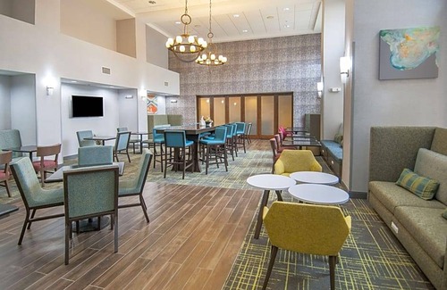 Port Allen Hotel | Hampton Inn & Suites Baton Rouge/Port Allen