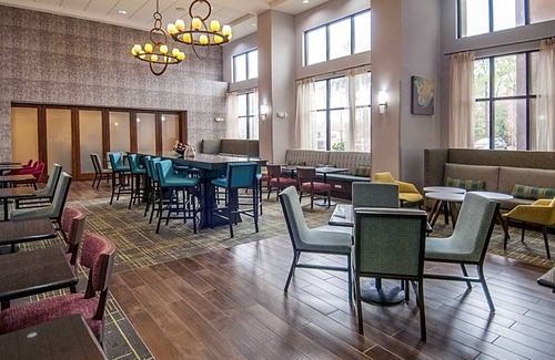 Port Allen Hotel | Hampton Inn & Suites Baton Rouge/Port Allen