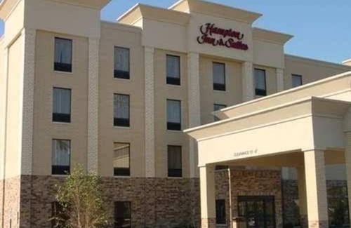 Addison Hotel | Hampton Inn & Suites Addison