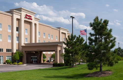 Quad Cities Hotel | Hampton Inn & Suites Davenport