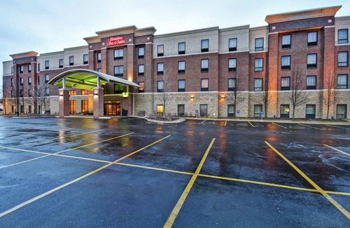 Canton Hotel | Hampton Inn & Suites Detroit-Canton