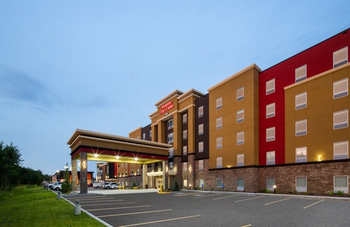 Northwest Edmonton Hotel | Hampton Inn & Suites Edmonton St. Albert