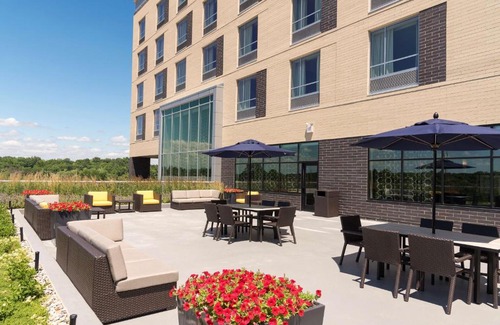 Midtown Hotel | Hampton Inn & Suites Grand Rapids Downtown